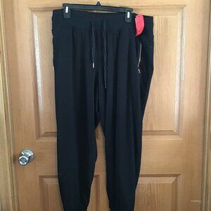 Livi Sweatpants